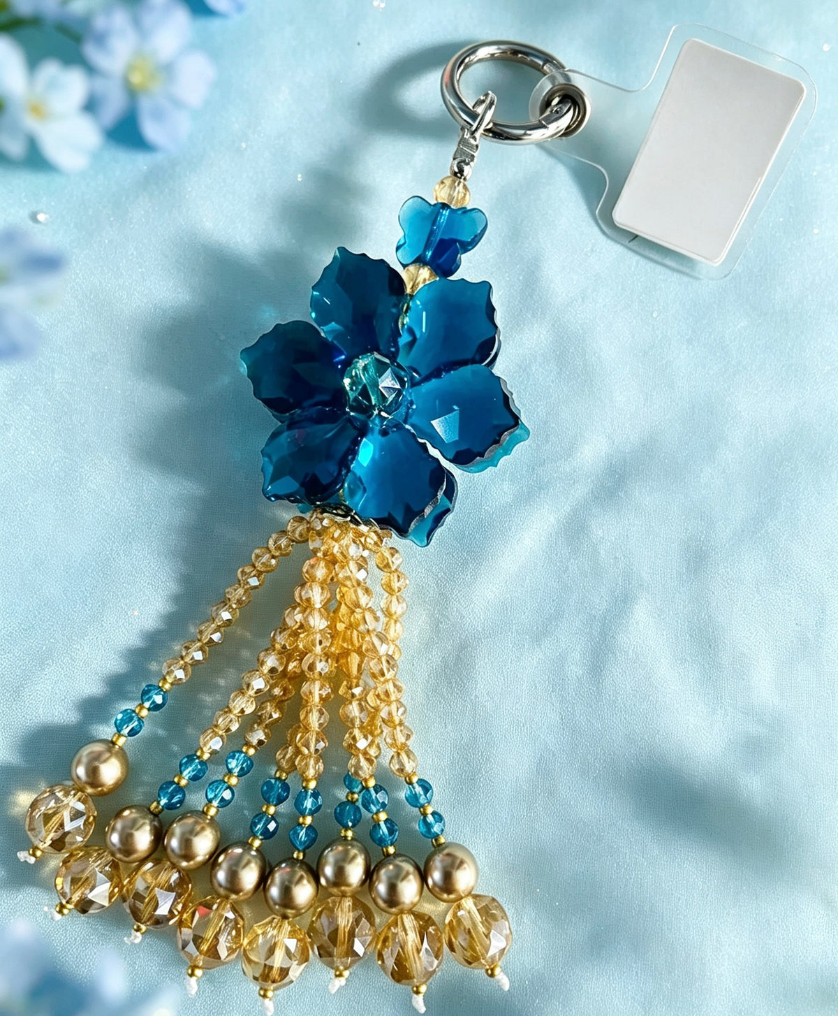 キラキラストラップ🤩ハンドメイド 手作りストラップ　アクセサリー かわいいチャーム 飾り